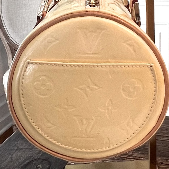 LOUIS VUITTON Vernis Yellow Leather Bedford Monogram Shoulder Bag - Picture 3 of 14
